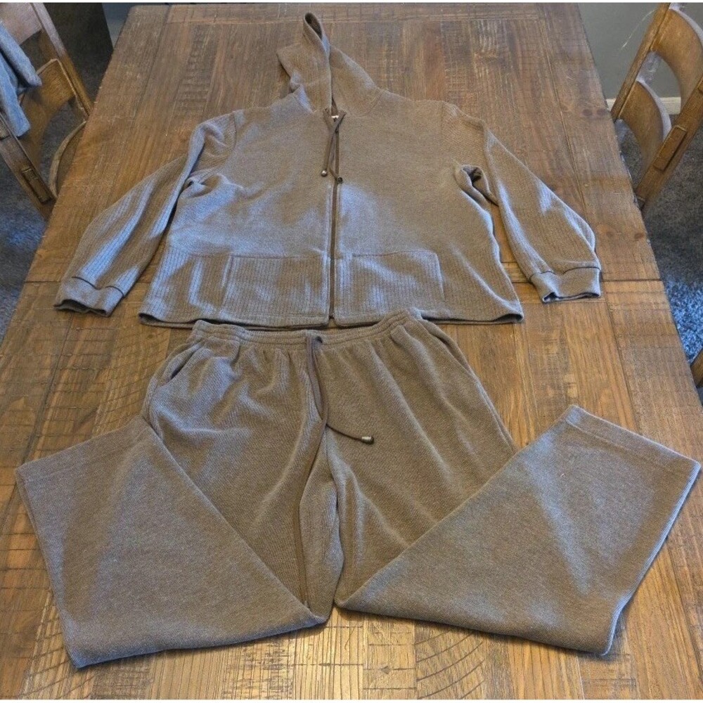Alfred Dunner Jogging suit Size 10 purple long sleeve 2 piece collared neck zip